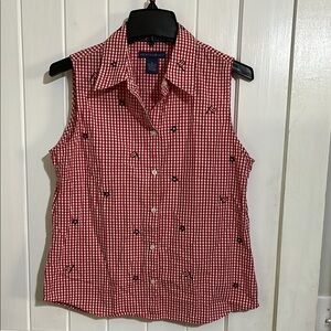 Fourth of July red gingham sleeveless patriotic top. Size medium. 100% cotton.